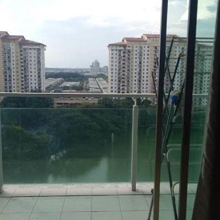 11-Modern Homestay Palazio Lake View Mount Austin Palazio Near Aeon Themepark Toppen Ikea ジョホールバル エクステリア 写真