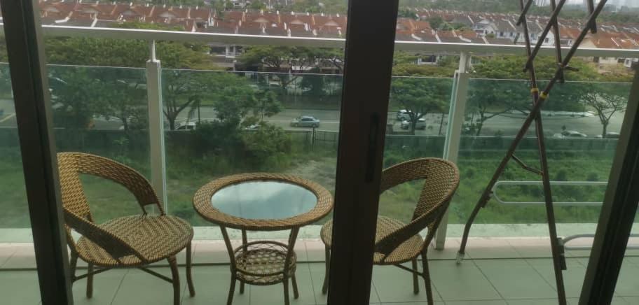 11-Modern Homestay Palazio Lake View Mount Austin Palazio Near Aeon Themepark Toppen Ikea ジョホールバル エクステリア 写真